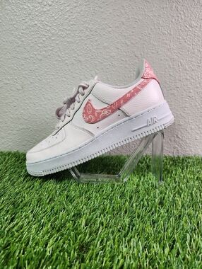 Nike Air Force 1 Low '07 Women's Size 8.5 Pink And Paisley